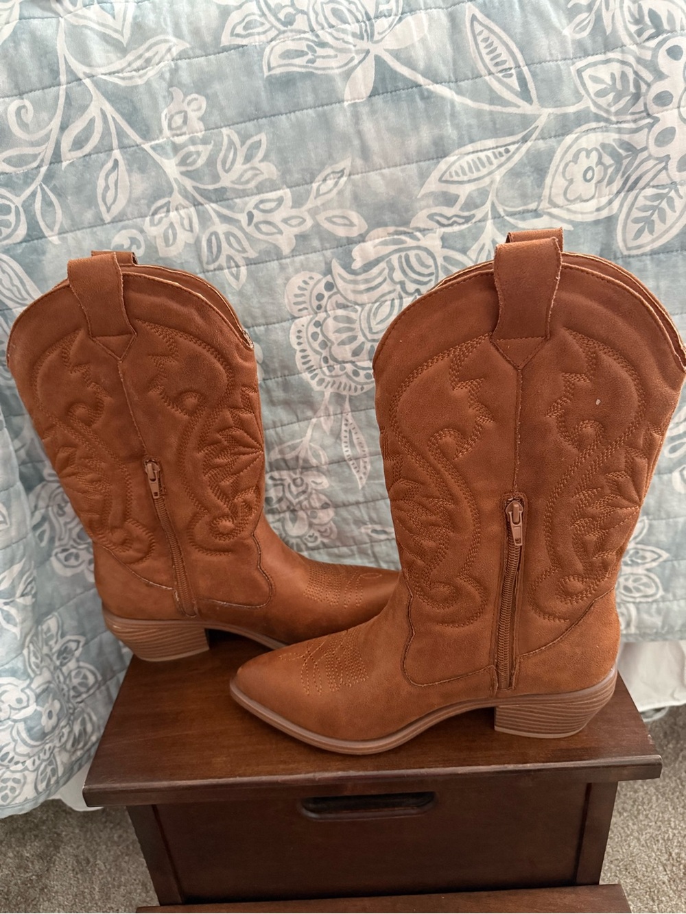 MIA Tan Western Heeled Cowboy Boots - Picture 2 of 3